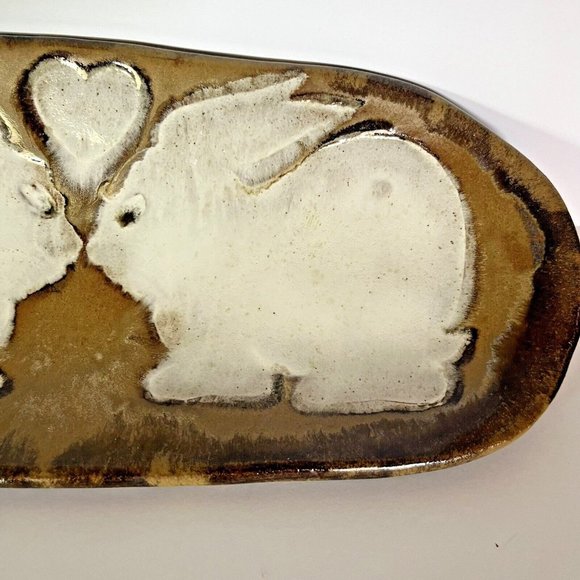 Glazed Pottery Platter Bunnies/Heart Theme Tan/Brown Oval shape 15.5" Handmade - Picture 4 of 12